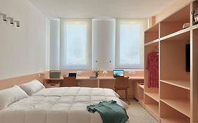 Loop Homes Tower Burjassot Hotel